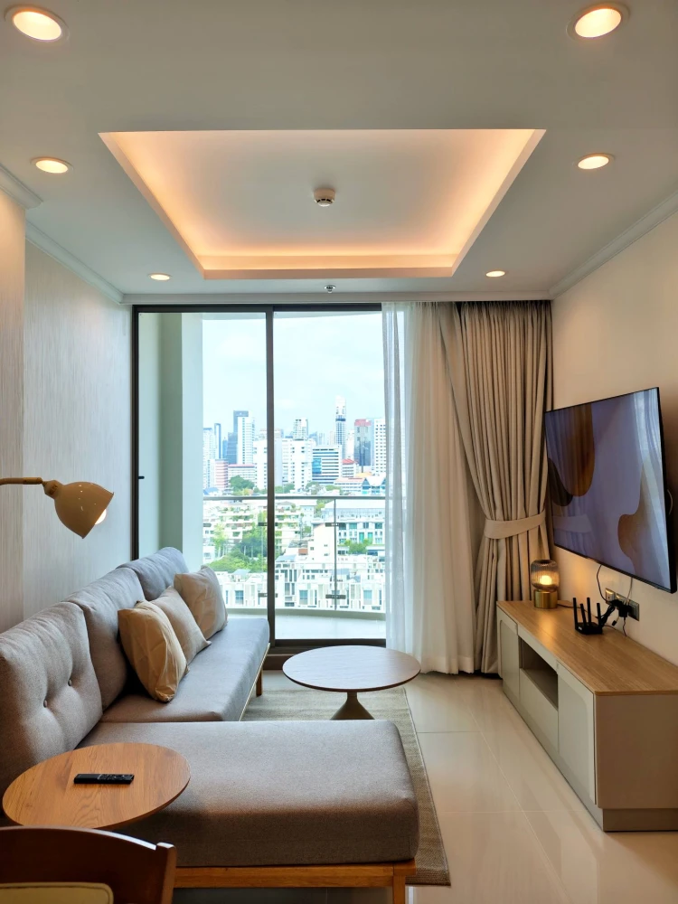 ให้เช่า Supalai Oriental Sukhumvit 39 ความสูงฝ้าเพดาน 2.55 เมตร ชั้น 14 วิวคลอง เฟอร์นิเจอร์และเครื่องใช้ไฟฟ้าครบ