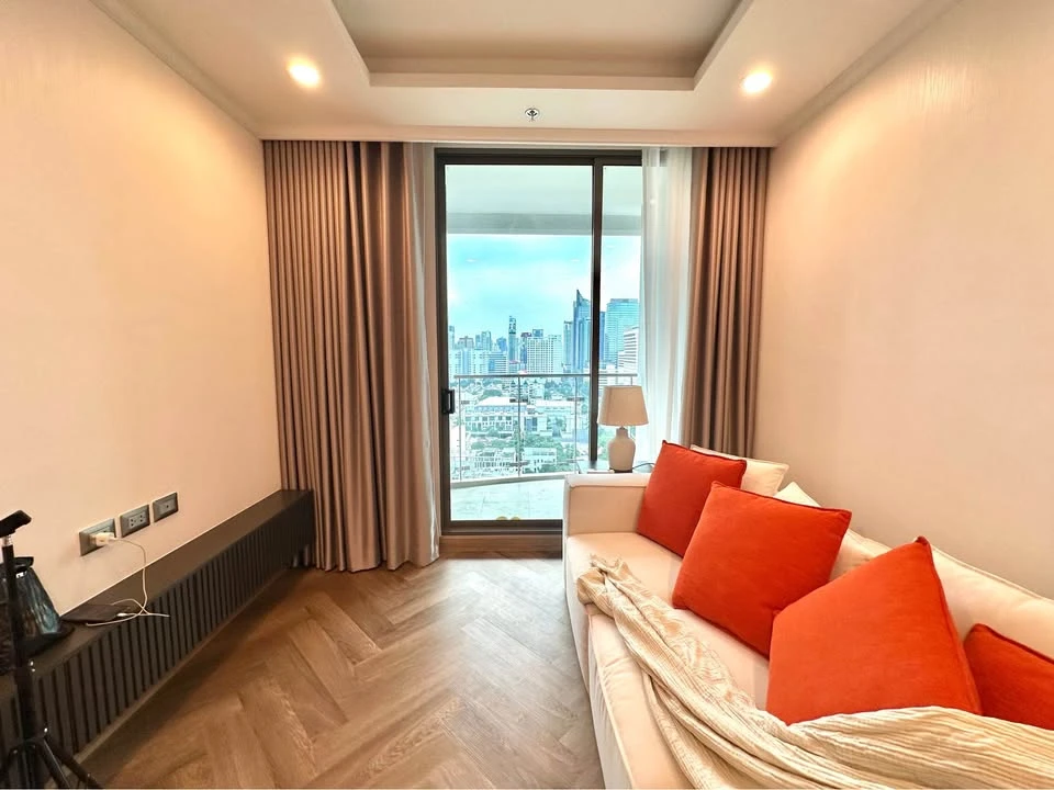 ให้เช่า Supalai Oriental Sukhumvit 39 ห้องกว้างพื้นที่ใช้สอยเยอะ ตกแต่งคุมโทน เฟอร์ครบครัน จองเลย