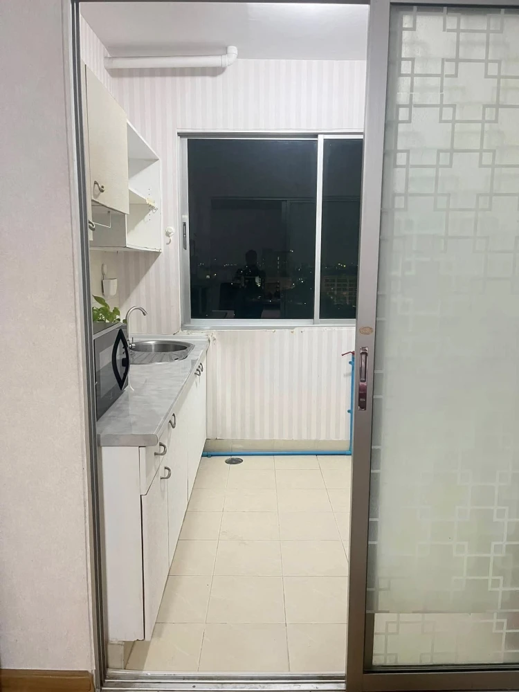 ให้เช่า Supalai Park Srinakarin ห้องสตูดิโอ เฟอร์นิเจอร์และเครื่องใช้ไฟฟ้าครบครัน หิ้วกระเป๋าเข้าอยู่ได้เลยจ้า