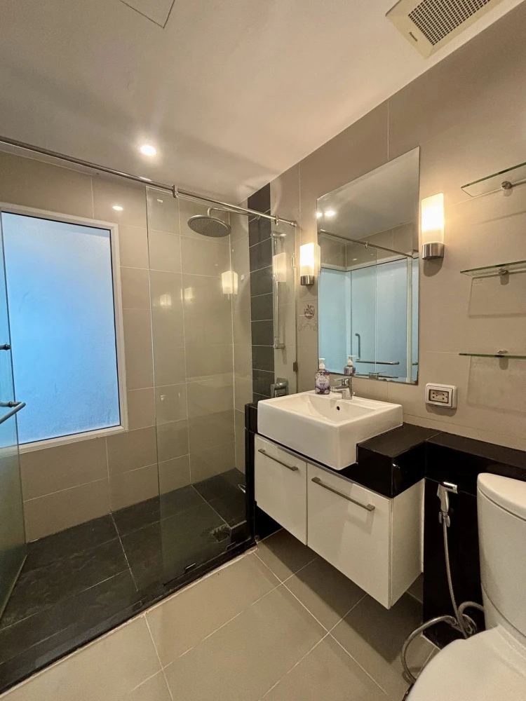 ให้เช่า Supalai Premiere @ Asoke 1 ห้องนอน 1 ห้องน้ำ พื้นที่ใช้สอยเยอะ ตกแต่งคุมโทน จองด่วน