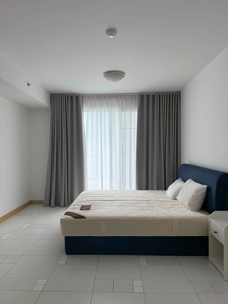 ให้เช่า Supalai River Place วิวฝั่งเอเชียทีค แม่น้ำเจ้าพระยา มีเฟอร์นิเจอร์ สนใจจองเลย