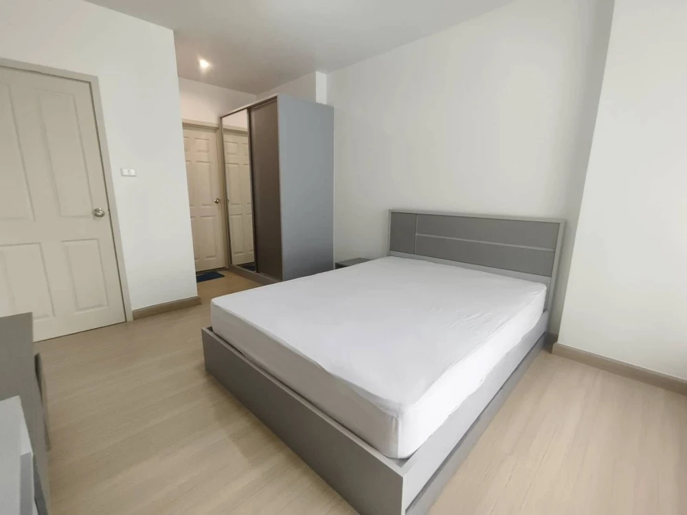 ให้เช่า Supalai Veranda Rama 9 ตึก A ชั้น 10 ห้องติดกับวิวสระว่ายน้ำ ห้องพร้อมเข้าอยู่ หิ้วกระเป๋าเข้าอยู่ได้เลย