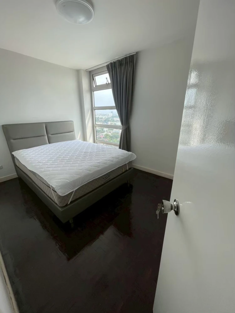 ให้เช่า Superior Condominium 3 ห้องนอน ชั้น 21 ห้องแต่งครบ จองเลย ห้ามพลาด
