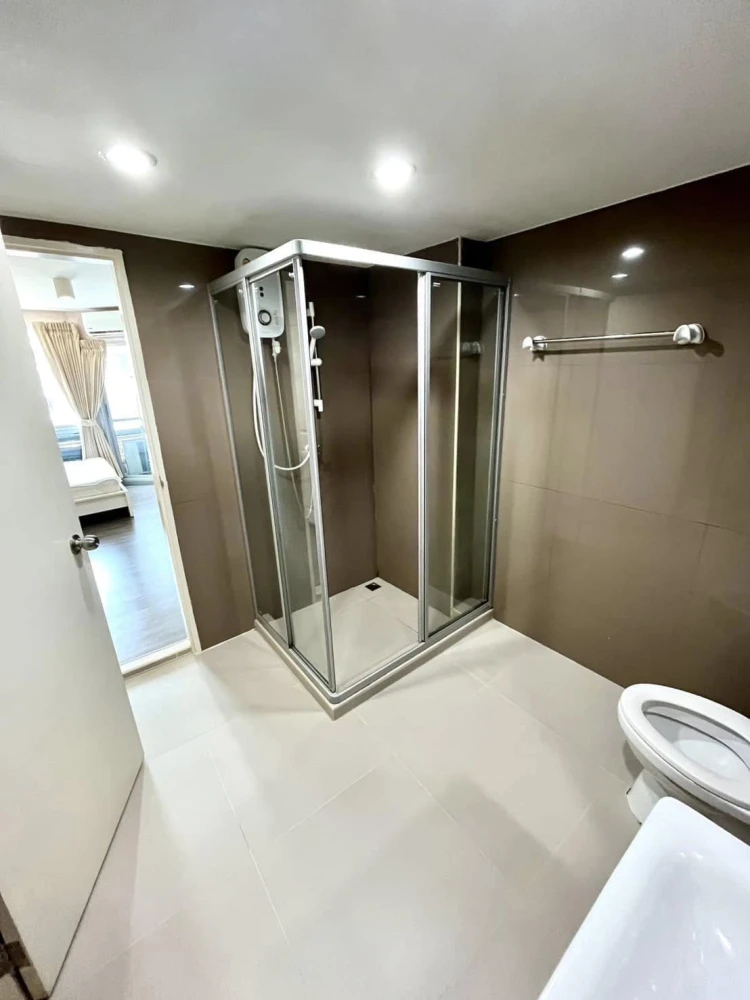 ให้เช่า Swift Condo ห้องมุมคนไม่พลุกพล่าน พื้นที่ใช้สอยเยอะ สิ่งอำนวยความสะดวกครบครัน จองเลย