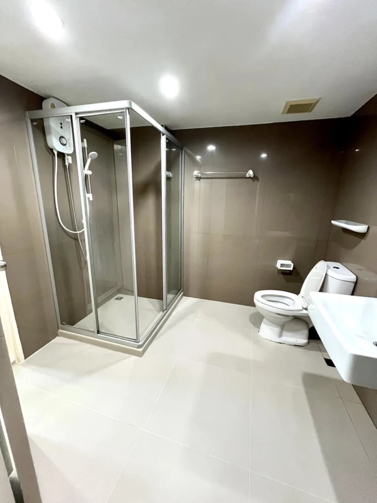 ให้เช่า Swift Condo ห้องมุมคนไม่พลุกพล่าน พื้นที่ใช้สอยเยอะ สิ่งอำนวยความสะดวกครบครัน จองเลย