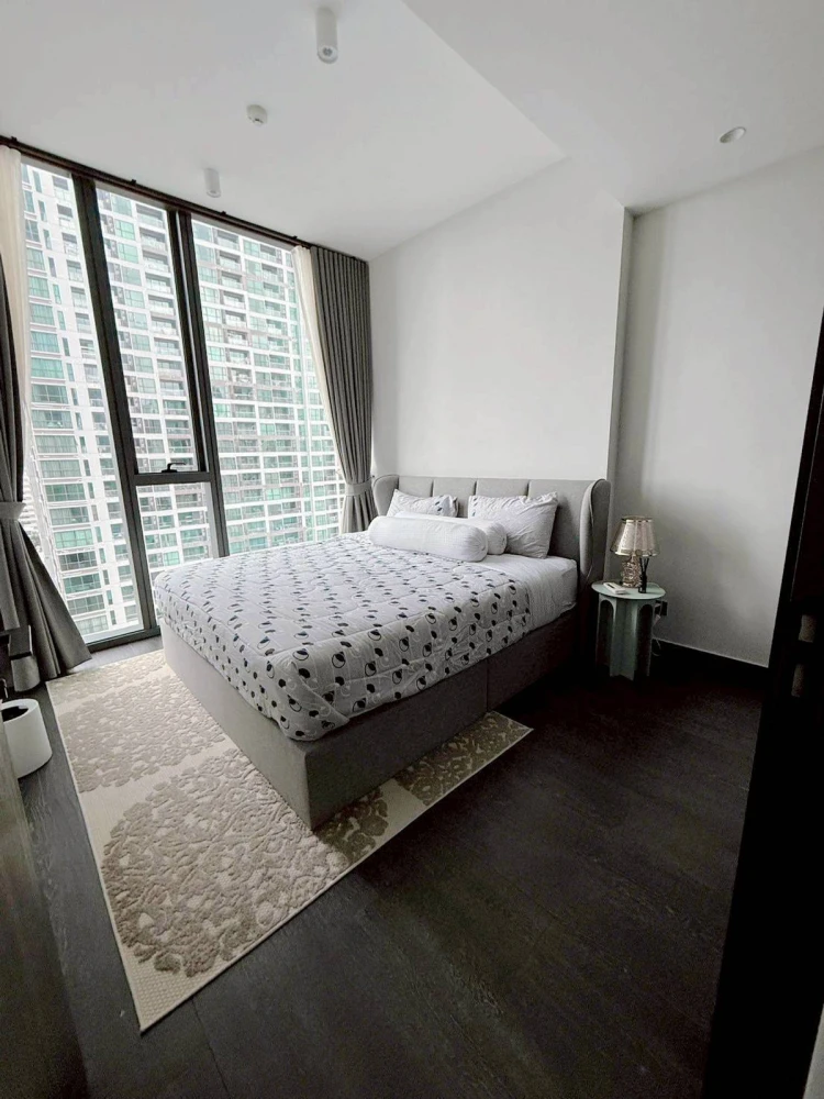 ให้เช่า Tait Sathorn 12 ห้องกว้าง อยู่สบาย แต่งครบ สนใจรีบจองเลย ห้ามพลาด