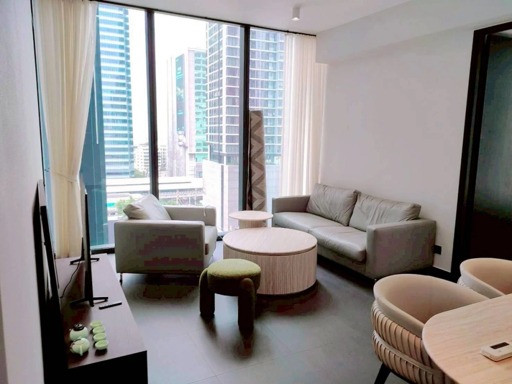 ให้เช่า Tait Sathorn 12 ห้องกว้าง อยู่สบาย แต่งครบ สนใจรีบจองเลย ห้ามพลาด