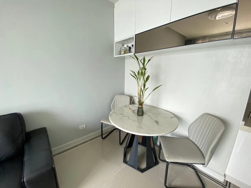 ให้เช่า TC Green ห้องชั้นสูง พร้อมเข้าอยู่ กว้างขวางอยู่สบาย หิ้วกระเป๋าใบเดียวเข้าอยู่ได้เลย