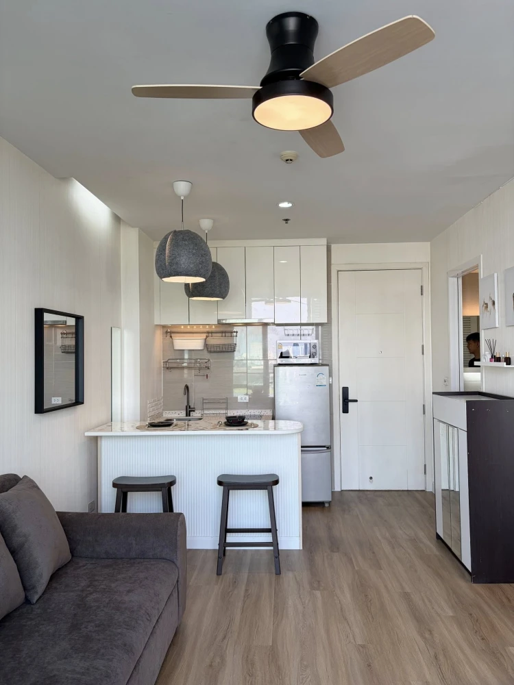 ให้เช่า TC Green Condo พระราม 9 ห้องมุม  ทิศเหนือ วิวสระ & สวนสีเขียว กระจกรอบด้าน ไม่มีตึกบัง ลมดี อากาศถ่ายเทสะดวก จองเลย