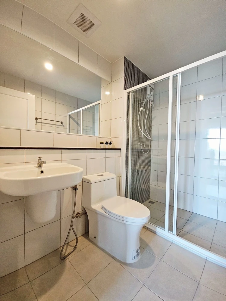 ให้เช่า Terra residence ชั้น 16 ห้องกั้นเป็นสัดส่วน มาพร้อมการตกแต่งที่ครบครัน จองเลย ด่วนๆ