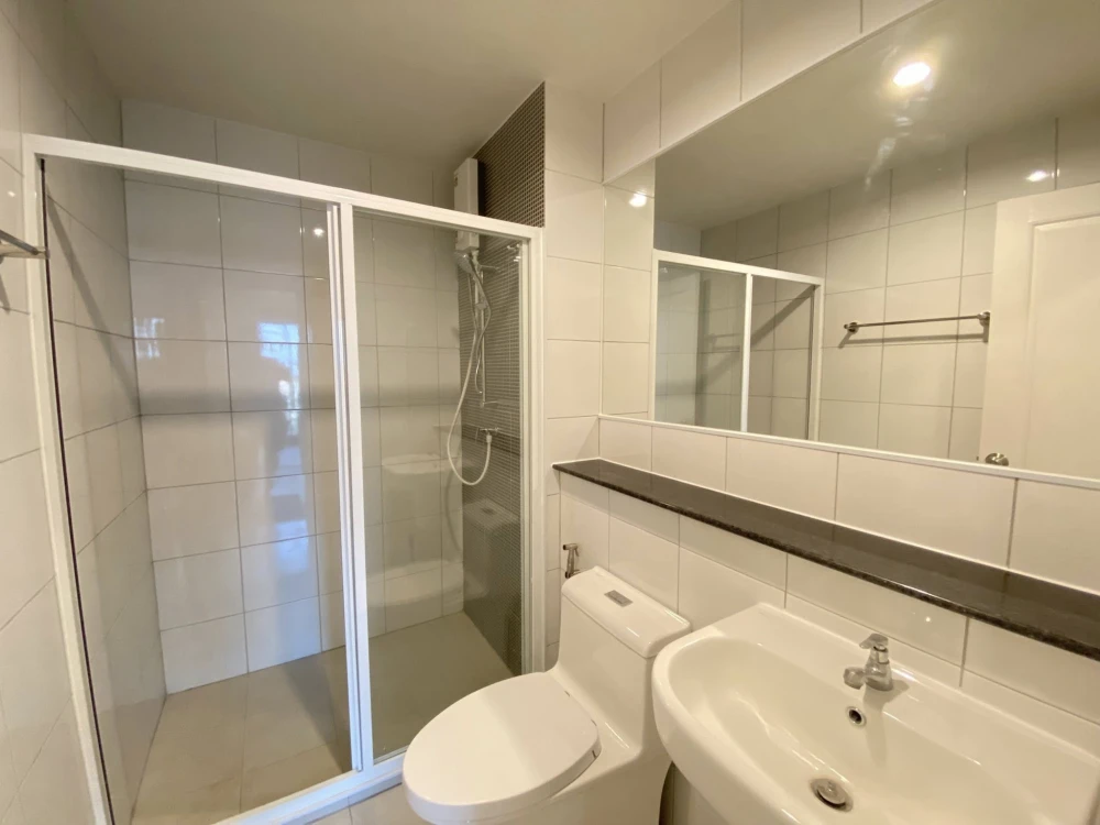 ให้เช่า Terra residence ห้องมุมให้ความเป็นส่วนตัว ตกแต่งคุมโทน มาพร้อมสิ่งอำนวยความสะดวกครบครัน ห้ามพลาด