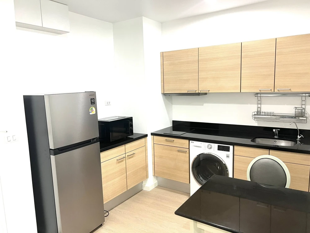 ให้เช่า The address Chidlom ห้องชั้นสูง พร้อมอยู่ เฟอร์พร้อม กว้างขวางอยู่สบาย จองเลย