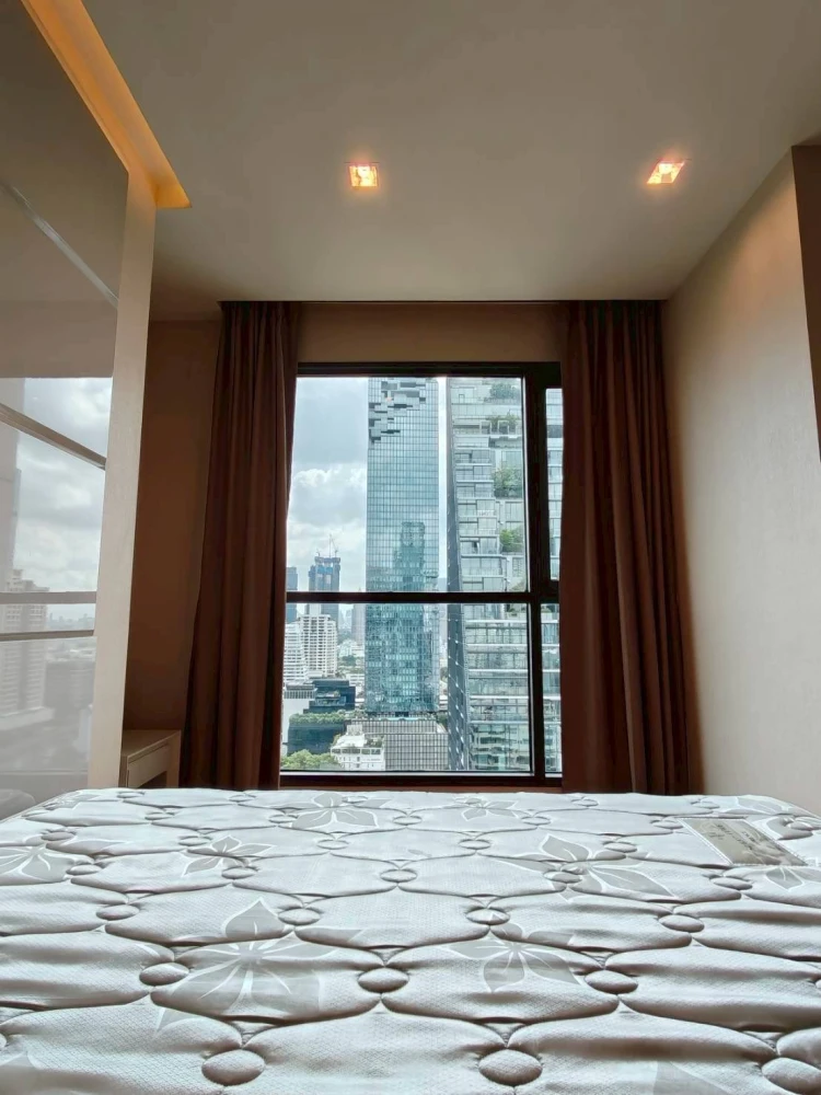 ให้เช่า The Address Sathorn ห้องมุมคนไม่พลุกพล่าน มาพร้อมเฟอร์ครบครัน เห็นวิวสวย จองเลย
