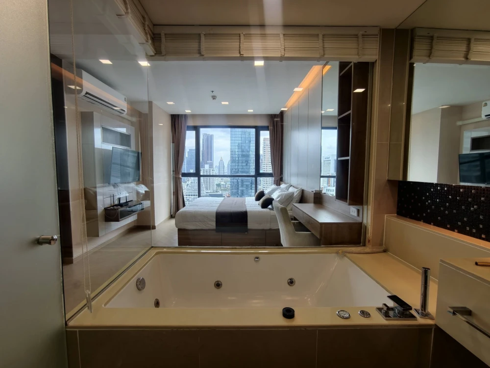 ให้เช่า The Address Sathorn ห้องอยู่ชั้นสูง พร้อมเฟอร์นิเจอร์บิวท์อินอย่างดี รีบจองก่อนพลาด