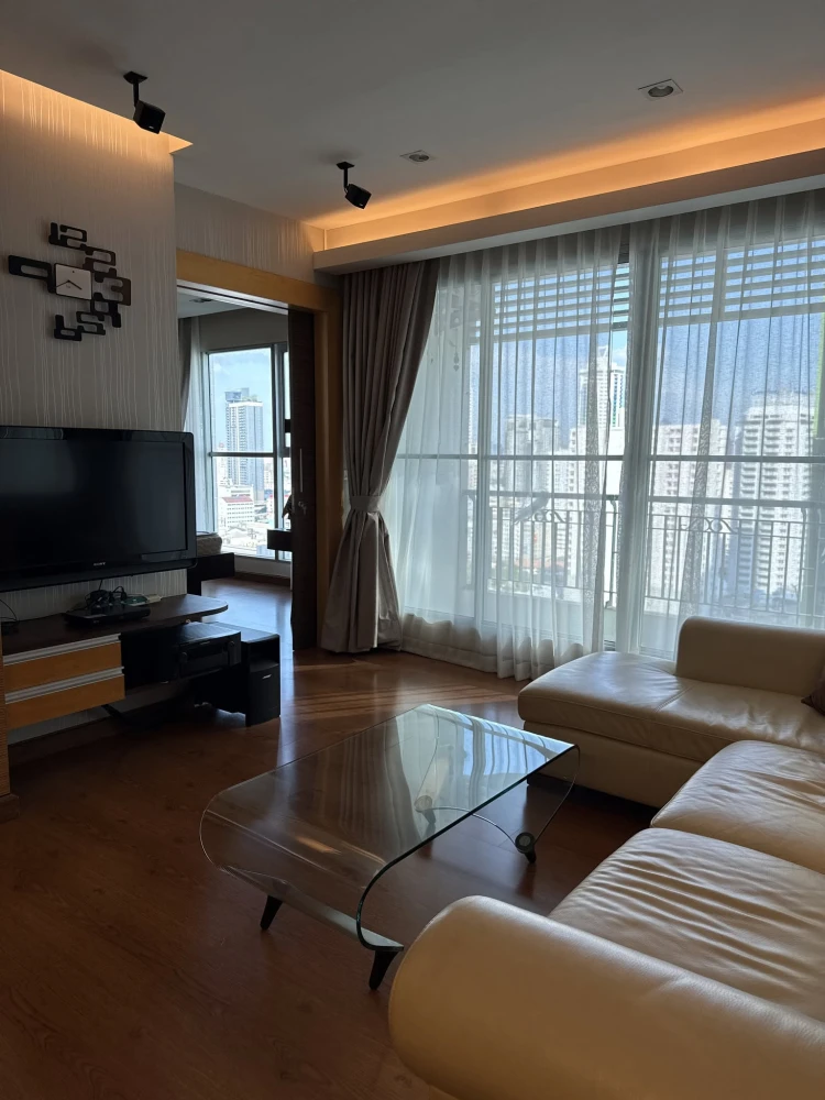 ให้เช่า The Address Siam 2 ห้องนอน พื้นที่ใช้สอยเยอะ เฟอร์นิเจอร์บิวท์อินอย่างดี จองเลย