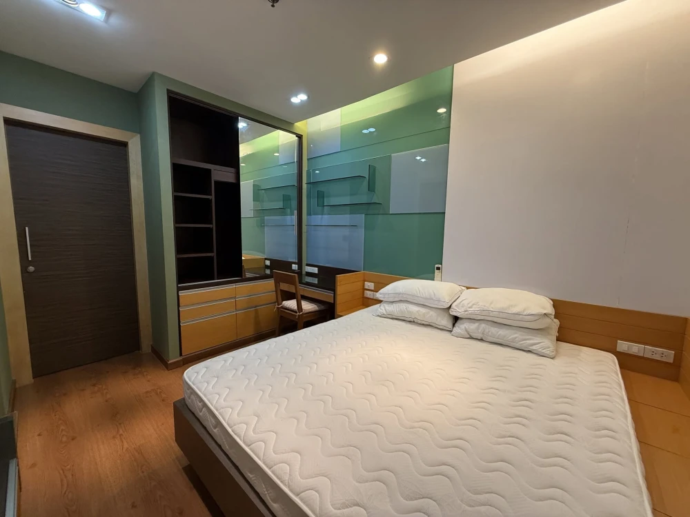 ให้เช่า The Address Siam 2 ห้องนอน พื้นที่ใช้สอยเยอะ เฟอร์นิเจอร์บิวท์อินอย่างดี จองเลย