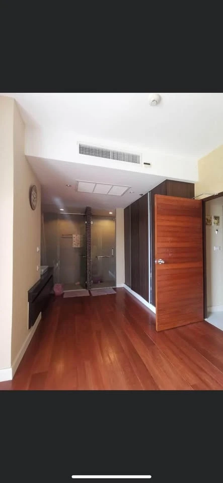 ให้เช่า The axis pattaya ห้องชั้นสูง เฟอร์พร้อม หิ้วกระเป๋ามาได้เลย