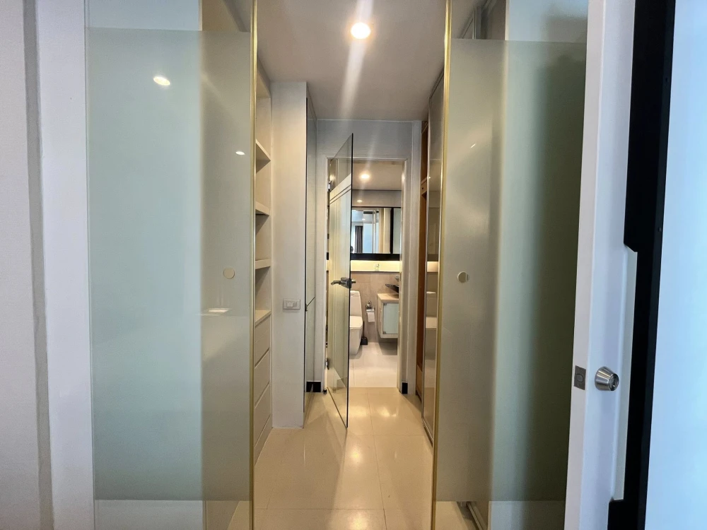 ให้เช่า the bangkok นราธิวาส ราชนครินทร์ ห้องสวยโปร่งอยู่สบาย บิ้วอินครบ ชั้น 8 วิวสวย วิวสวนมีสระว่ายน้ำ รีบจองเลย