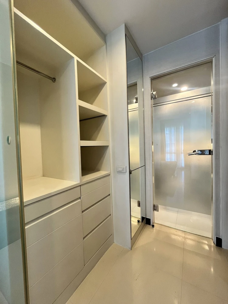 ให้เช่า the bangkok นราธิวาส ราชนครินทร์ ห้องสวยโปร่งอยู่สบาย บิ้วอินครบ ชั้น 8 วิวสวย วิวสวนมีสระว่ายน้ำ รีบจองเลย