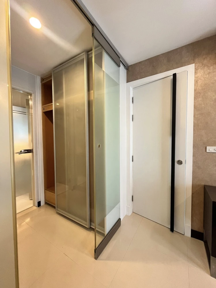 ให้เช่า the bangkok นราธิวาส ราชนครินทร์ ห้องสวยโปร่งอยู่สบาย บิ้วอินครบ ชั้น 8 วิวสวย วิวสวนมีสระว่ายน้ำ รีบจองเลย