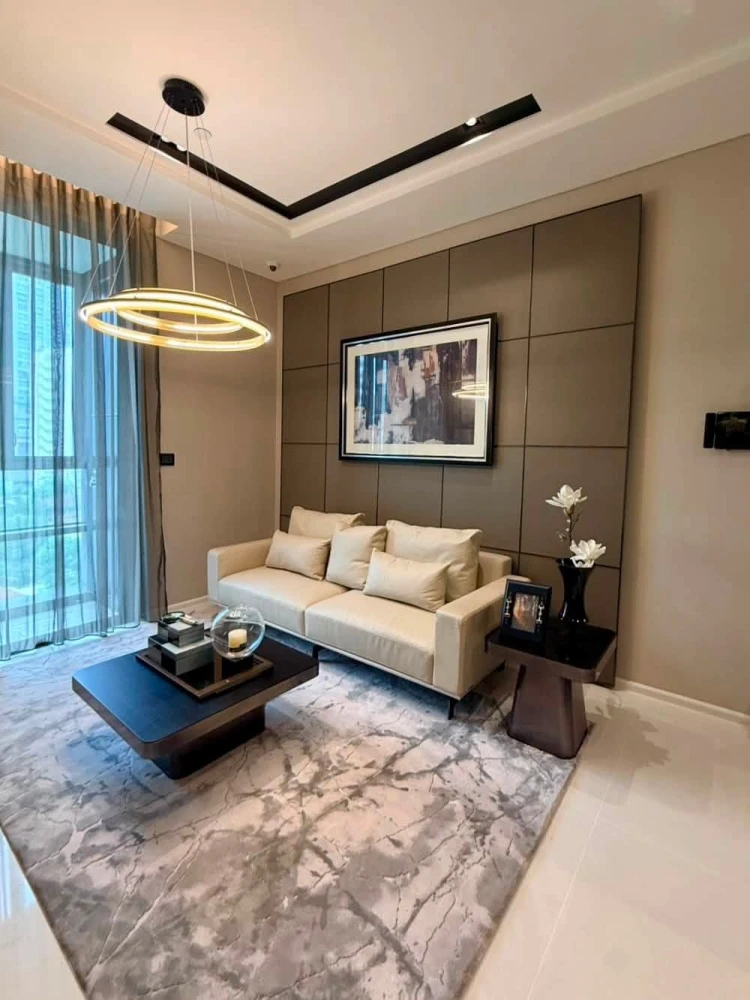 ให้เช่า The Bangkok Thonglor ห้องไซส์ใหญ่กว่า 1BR ทั่วไป  ตกแต่งครบพร้อมเครื่องใช้ไฟฟ้า เข้าอยู่ได้ทันที