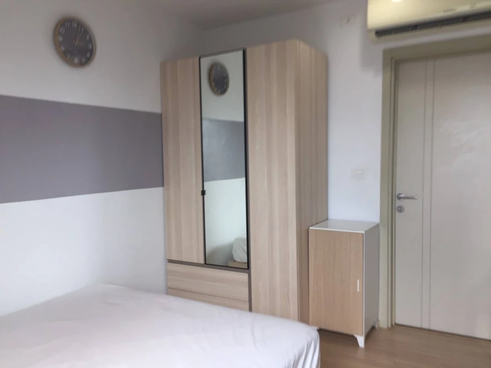 ให้เช่า The Base พระราม 9 - รามคำแหง ชั้น 17 ห้อง Studio วิวสระว่ายน้ำ โล่งไม่ติดตึก เฟอร์+เครื่องใช้ไฟฟ้าครบ