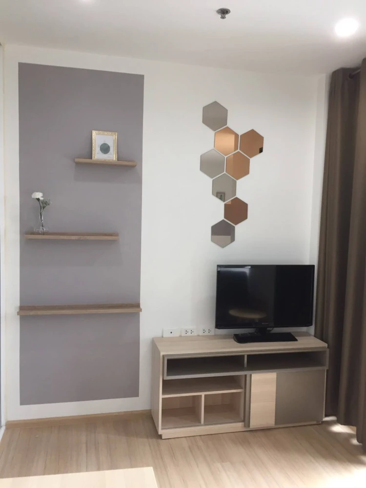 ให้เช่า The Base พระราม 9 - รามคำแหง ชั้น 17 ห้อง Studio วิวสระว่ายน้ำ โล่งไม่ติดตึก เฟอร์+เครื่องใช้ไฟฟ้าครบ