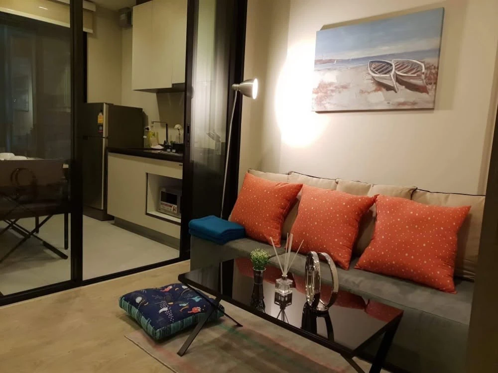 ให้เช่า The Base Central Pattaya  วิวสระว่ายน้ำ  พร้อมเครื่องซักผ้าในห้อง  พร้อมเข้าอยู่ทันที