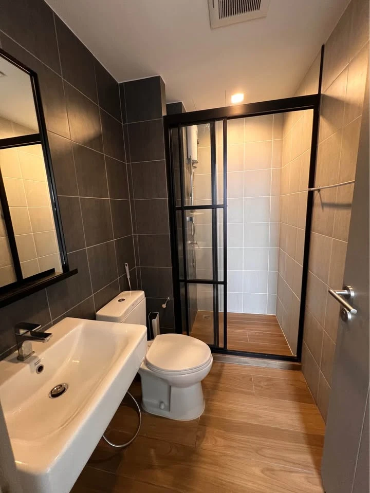 ให้เช่า The Base Garden-พระราม 9 เฟอร์นิเจอร์และเครื่องใช้ไฟฟ้าครบชุด พร้อมเข้าอยู่ได้เลยจ้า