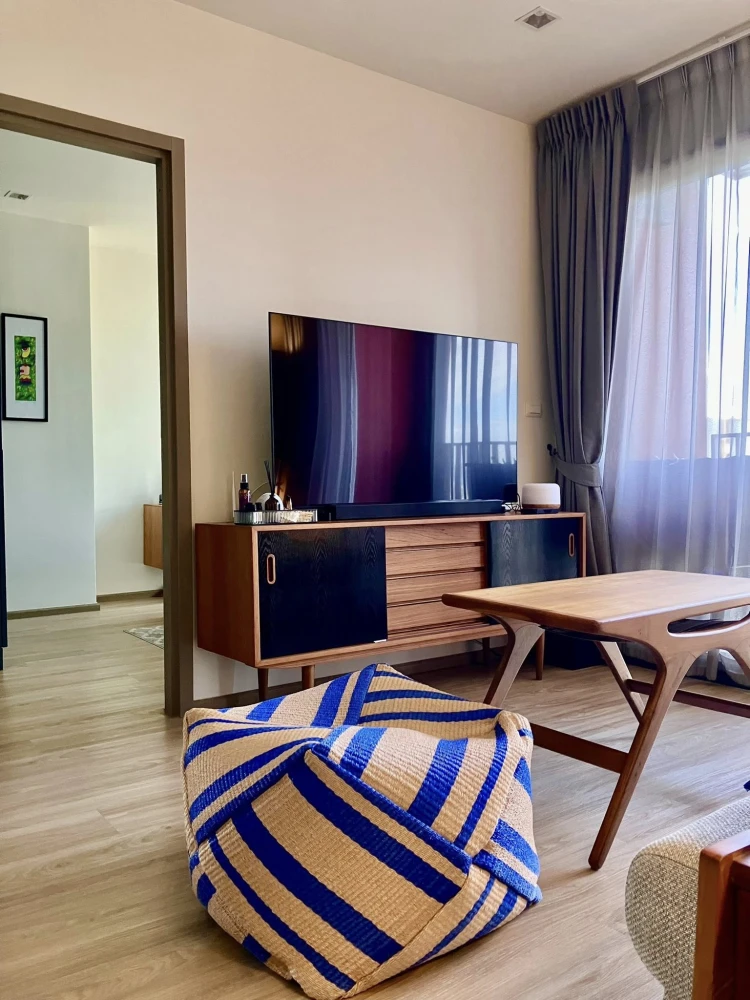 ให้เช่า The Base Garden-Rama 9 ตกแต่งครบครัน  รวมทุกอย่างแล้ว แค่ขนกระเป๋าเดินทางเข้ามาก็เข้าอยู่ได้เลย