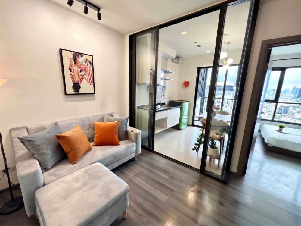 ให้เช่า The Base Park East ชั้น 25 ห้องแต่งครบ พร้อมเข้าอยู่ สนใจรีบจองเลย ห้ามพลาด