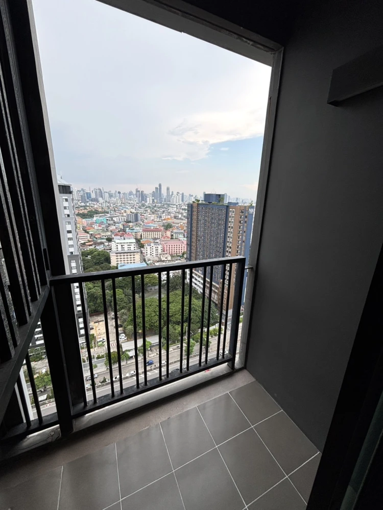 ให้เช่า The Base Park East ชั้น 25 ห้องแต่งครบ พร้อมเข้าอยู่ สนใจรีบจองเลย ห้ามพลาด