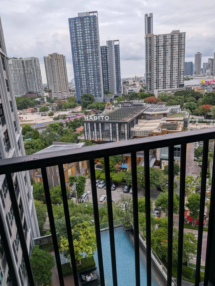 ให้เช่า The Base Park East  วิว Habito Mall  ไม่โดนแดดบ่าย  ไม่ติดทางด่วน ไม่มีเสียงรบกวน ห้ามพลาด