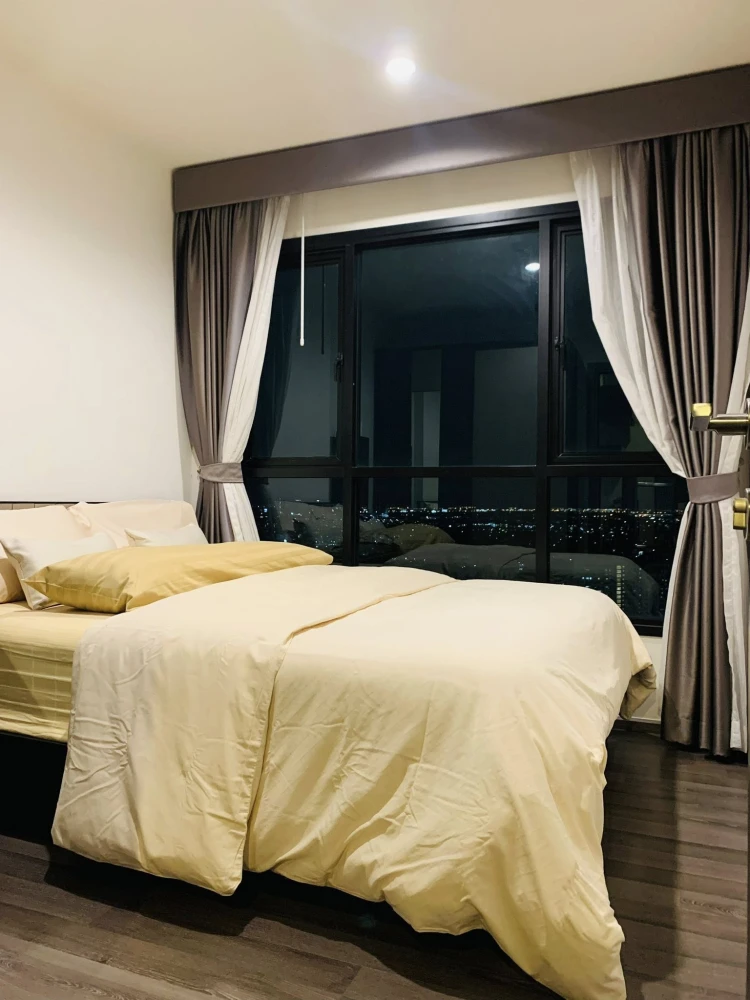 ให้เช่า The Base Park West ชั้นสูงมากๆ วิวแม่น้ำสุดอลังการ ตรงข้ามฮาบิโตะ มอลล์ ตกแต่งครบ พร้อมเข้าอยู่