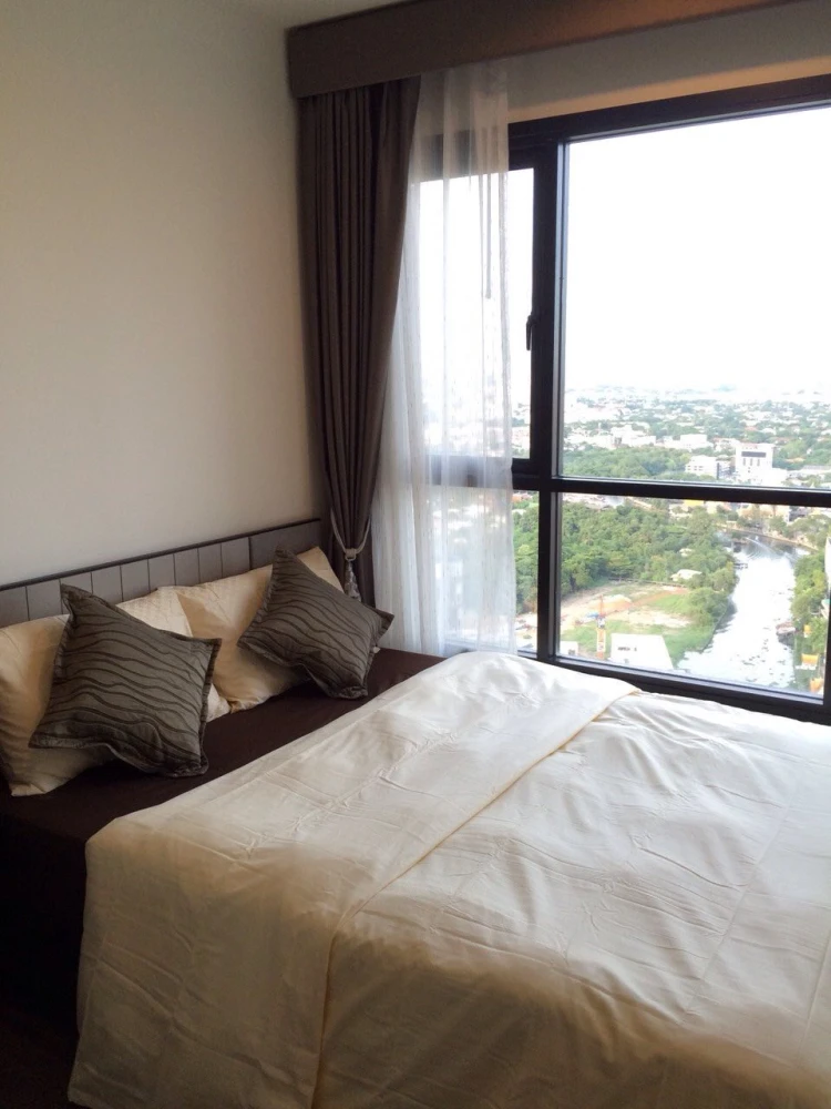 ให้เช่า The Base Park West ชั้นสูงมากๆ วิวแม่น้ำสุดอลังการ ตรงข้ามฮาบิโตะ มอลล์ ตกแต่งครบ พร้อมเข้าอยู่
