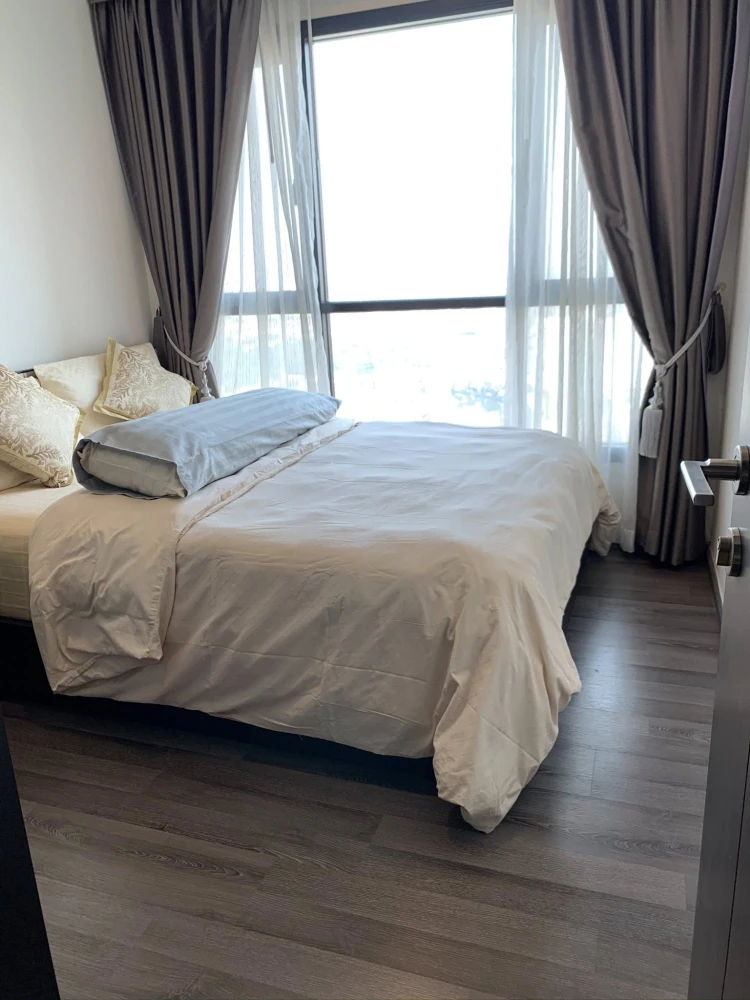 ให้เช่า The Base Park West ชั้นสูงมากๆ วิวแม่น้ำสุดอลังการ ตรงข้ามฮาบิโตะ มอลล์ ตกแต่งครบ พร้อมเข้าอยู่