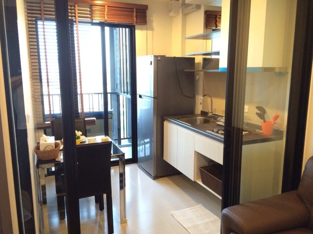 ให้เช่า The Base Park West ชั้นสูงมากๆ วิวแม่น้ำสุดอลังการ ตรงข้ามฮาบิโตะ มอลล์ ตกแต่งครบ พร้อมเข้าอยู่