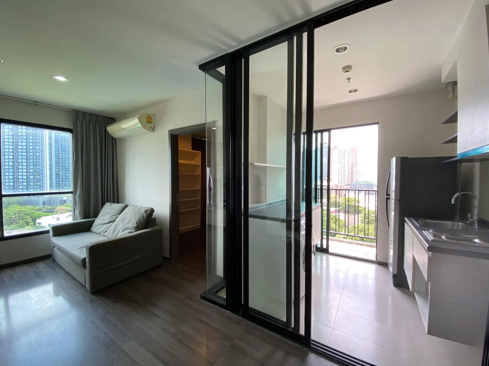 ให้เช่า the base park west ชั้น 11 วิวสระว่ายน้ำ ตกแต่งฟังก์ชั่นครบครัน แบบนี้ต้องจอง