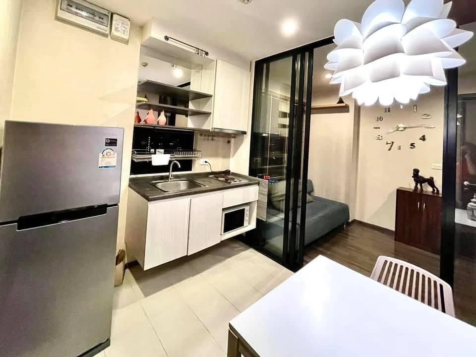 ให้เช่า The Base Park West ห้องน่าอยู่ ทำเลดี เฟอร์ครบครัน เดินทางสะดวก รีบจองเลย