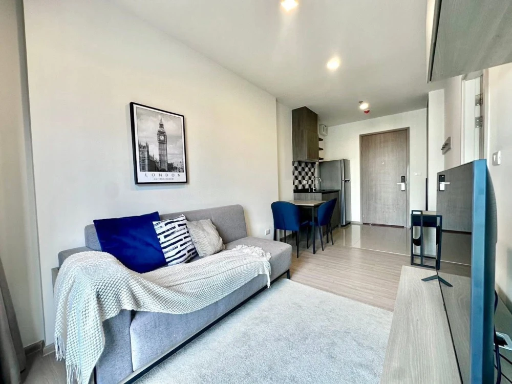 ให้เช่า The Base Phetchaburi-Thonglor วิวสระน้ำ และเมือง ฟรีเฟอร์นิเจอร์ครบและเครื่องใช้ไฟฟ้า สนใจจองเลย