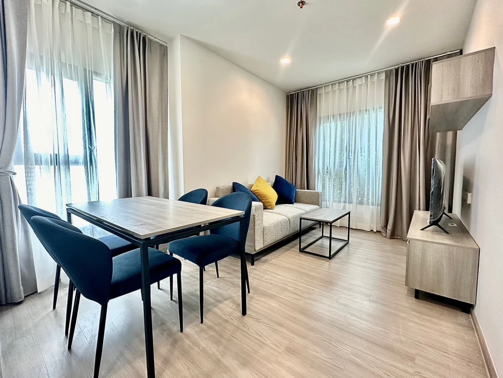 ให้เช่า The Base Phetchaburi Thonglor ห้องพร้อมเข้าอยู่ ห้องกว้างอยู่สบาย รีบจองเลย