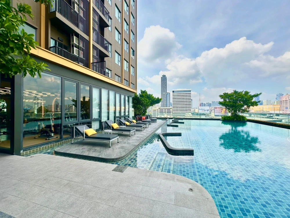ให้เช่า The Base Phetchaburi Thonglor ห้องพร้อมเข้าอยู่ ห้องกว้างอยู่สบาย รีบจองเลย