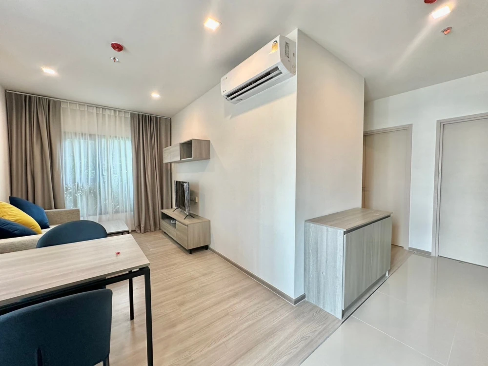 ให้เช่า The Base Phetchaburi Thonglor ห้องพร้อมเข้าอยู่ ห้องกว้างอยู่สบาย รีบจองเลย
