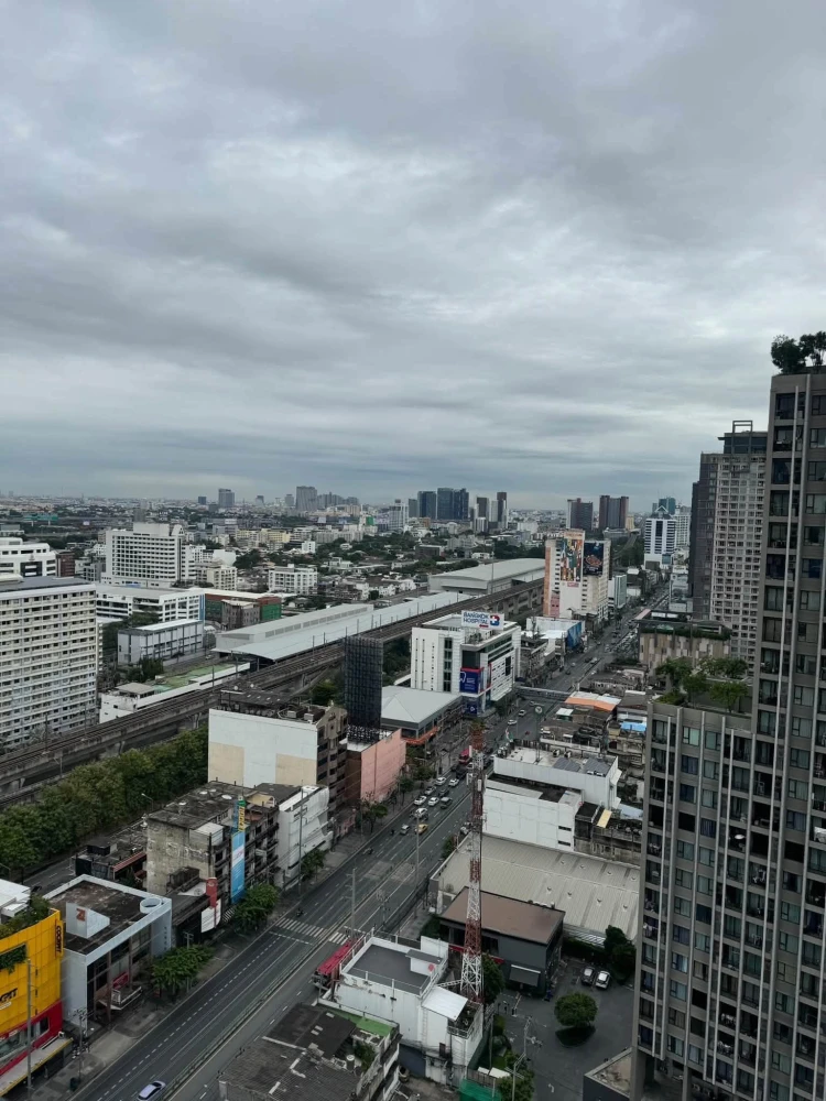 ให้เช่า THE BASE Phetchaburi-Thonglor ห้องมุมคนไม่พลุกพล่าน ในทำเลดี วิวโล่ง ไม่บล็อค ห้ามพลาด