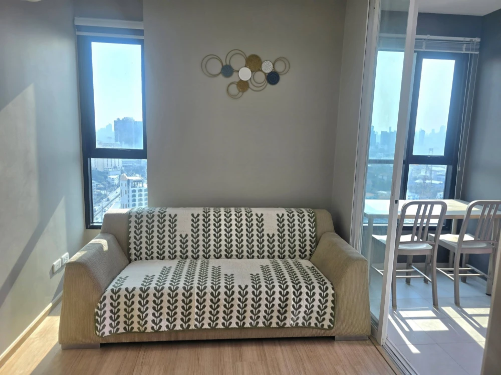 ให้เช่า The Base Rama 9–Ramkhamhaeng ห้องชั้นสูง วิวสวย กว้างขวางอยู่สบาย จองเลย