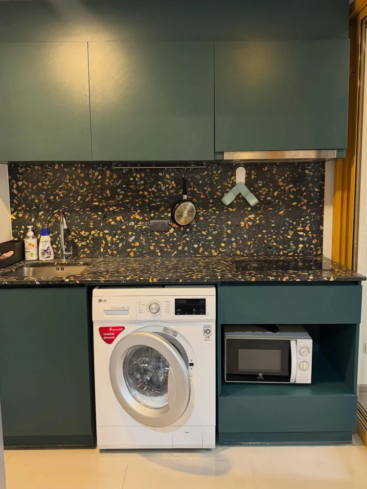 ให้เช่า the base sukhumvit 50 คนไม่เยอะไม่พลุกพล่าน ไม่ต้องแย่งกันใช้ลิฟ แบกกระเป๋าแล้วเข้าอยู่ได้เลยงับ