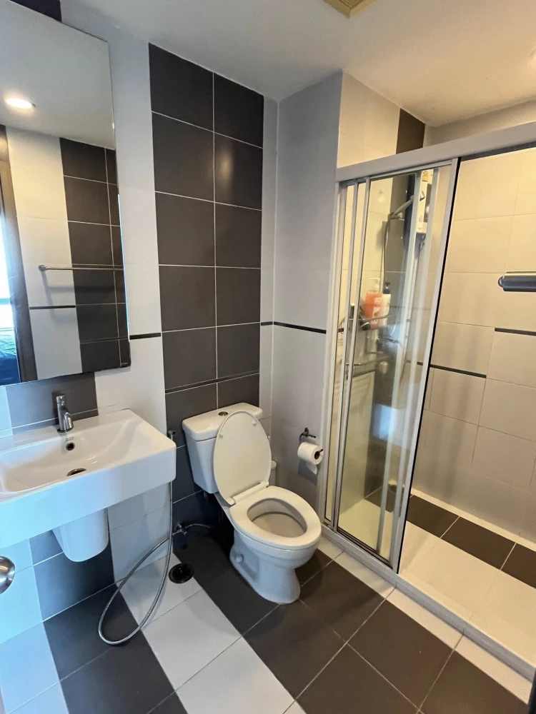 ให้เช่า The Base Sukhumvit 77 ชั้น 29 ห้องแต่งครบ น่าอยู่ รีบจองเลย อย่ารอช้า