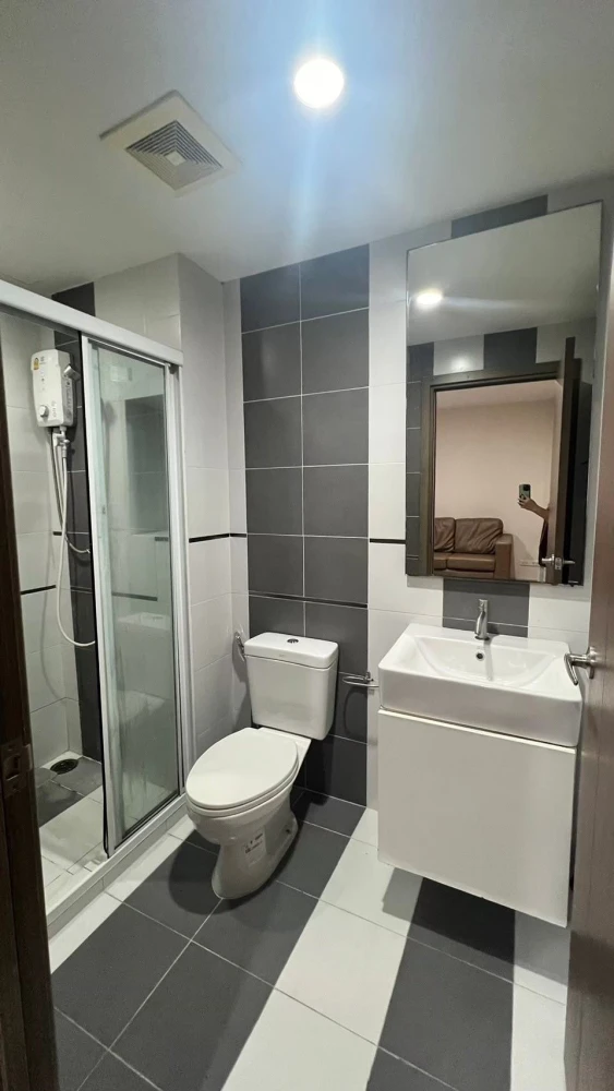 ให้เช่า The base sukhumvit 77 ห้องชั้นสูงมาก (ชั้น 34) พร้อมเฟอร์ฯครบเซต ห้ามพลาด