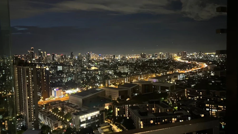 ให้เช่า The base sukhumvit 77 ห้องชั้นสูงมาก (ชั้น 34) พร้อมเฟอร์ฯครบเซต ห้ามพลาด