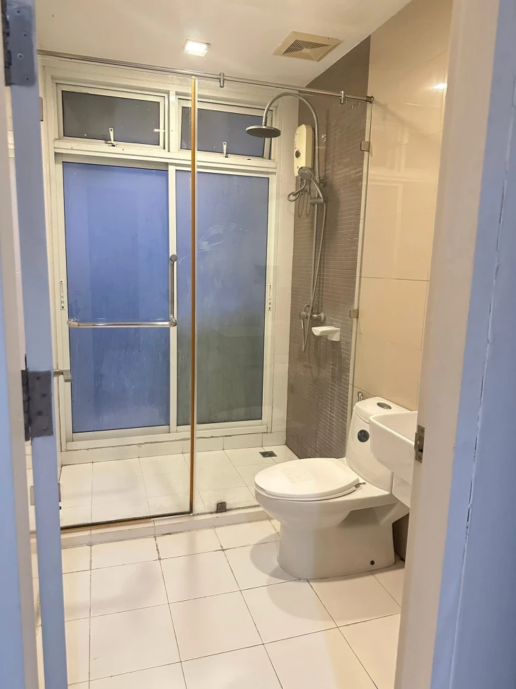 ให้เช่า The Bloom Sukhumvit 71 ชั้น 18 ห้องน่าอยู่ มาพร้อมการตกแต่งที่ครบครัน สนใจจองเลย